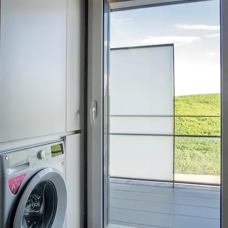 Apartman Modern 2-bedroom In Expo