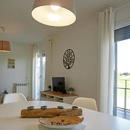 Modern 2-bedroom In Expo Apartman Lisboa
