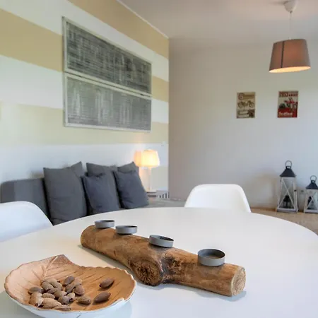 Апартаменти Modern 2-bedroom In Expo *