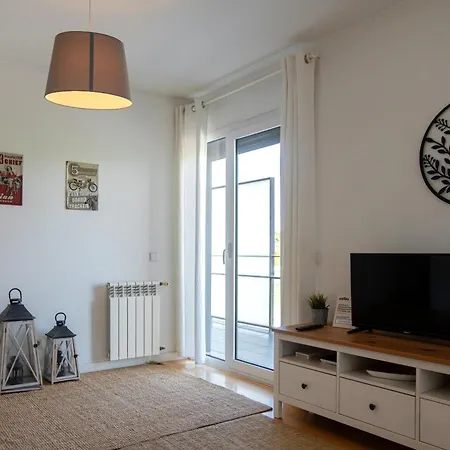 Апартаменти Modern 2-bedroom In Expo